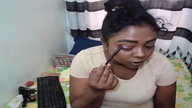 Snapshot of Indian_FireXX chatting on September 18, 2025, 5:43 am Indian FireXX online show from September 18, 2025, 5:43 am