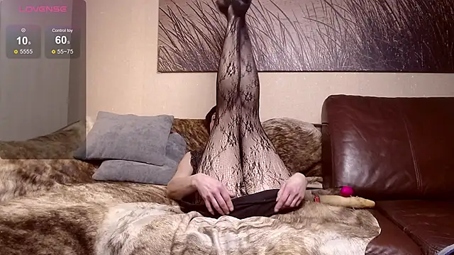 Snapshot of ElizabethLong chatting on February 2, 2026, 7:02 pm ElizabethLong online show from February 2, 2026, 7:02 pm