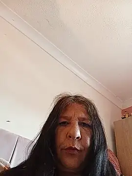 Snapshot of Leanne43 chatting on July 22, 2026, 2:08 pm Leanne43 online show from July 22, 2026, 2:08 pm