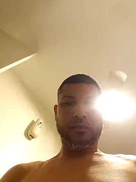 Snapshot of tropikboy chatting on December 2, 2025, 9:44 am tropikboy online show from December 2, 2025, 9:44 am