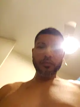 Snapshot of tropikboy chatting on December 16, 2025, 9:46 am tropikboy online show from December 16, 2025, 9:46 am