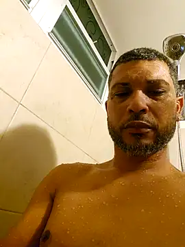 Snapshot of tropikboy chatting on December 3, 2025, 12:23 am tropikboy online show from December 3, 2025, 12:23 am