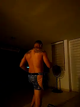 Snapshot of tropikboy chatting on November 24, 2025, 9:42 am tropikboy online show from November 24, 2025, 9:42 am