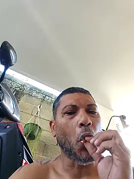 Snapshot of tropikboy chatting on November 29, 2025, 12:49 pm tropikboy online show from November 29, 2025, 12:49 pm