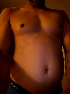 Snapshot of tropikboy chatting on October 29, 2025, 9:52 am tropikboy online show from October 29, 2025, 9:52 am