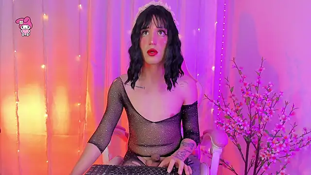 rosseblondee online show from June 6, 2026, 7:30 pm