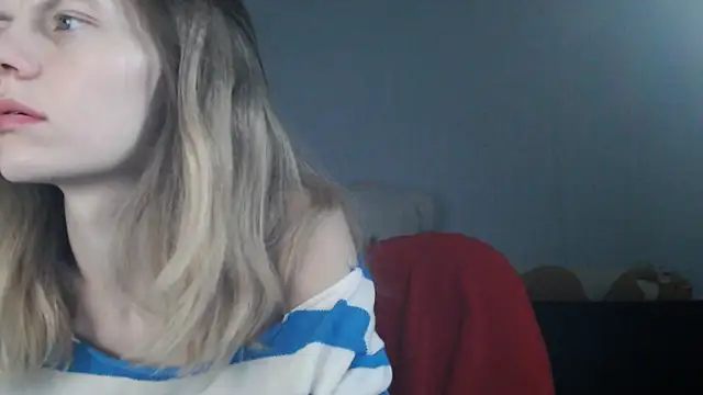 Snapshot of night_is_dark chatting on December 13, 2025, 9:43 pm night is dark online show from December 13, 2025, 9:43 pm