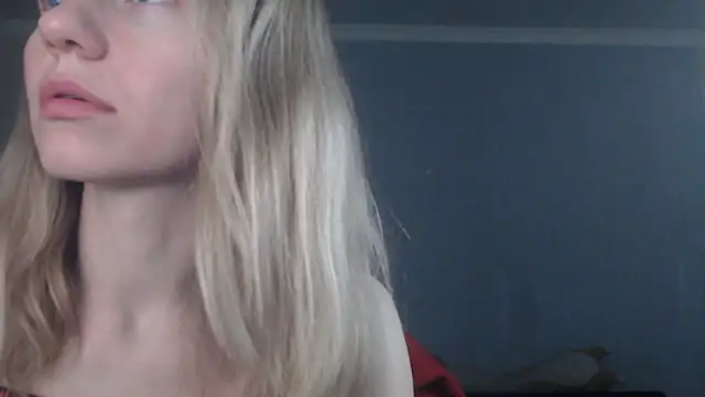 Snapshot of night_is_dark chatting on March 5, 2026, 10:05 pm night is dark online show from March 5, 2026, 10:05 pm