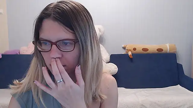 Snapshot of night_is_dark chatting on November 2, 2025, 2:44 pm night is dark online show from November 2, 2025, 2:44 pm