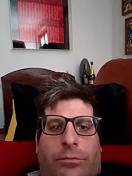 dario84rozz online show from March 19, 2026, 3:45 pm