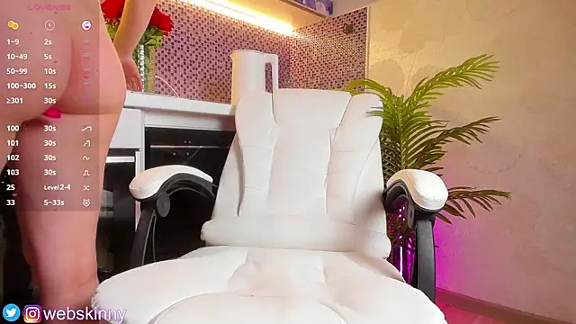 Top Skinny online show from February 26, 2025, 12:30 am