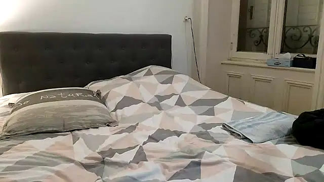 Snapshot of MissLilooo chatting on March 2, 2025, 8:46 pm MissLilooo online show from March 2, 2025, 8:46 pm