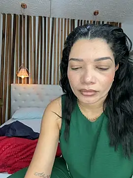 Snapshot of valerie_lya chatting on February 13, 2026, 2:06 pm valerie lya online show from February 13, 2026, 2:06 pm