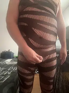 misterfield online show from November 24, 2025, 9:20 am