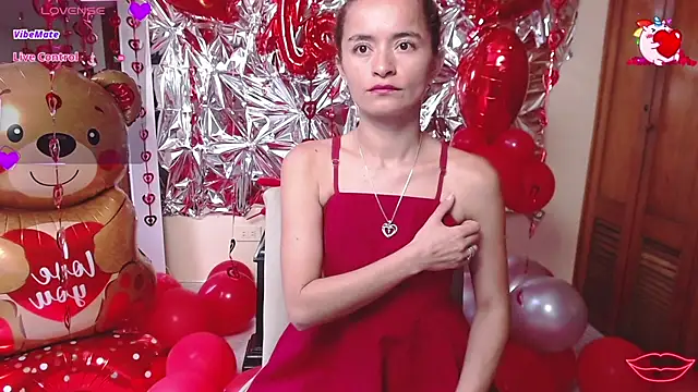 NicoleSantana online show from February 16, 2026, 9:34 pm