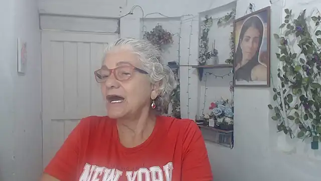FunnyGrandma online show from September 19, 2025, 2:15 am
