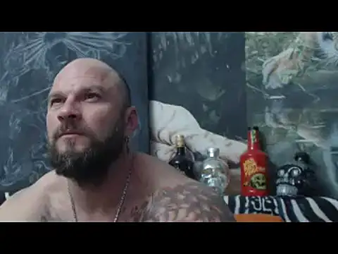 Snapshot of viking_30 chatting on May 13, 2026, 5:42 pm viking 30 online show from May 13, 2026, 5:42 pm