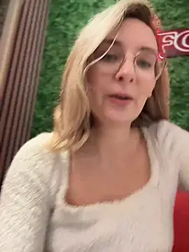 The Snowwhitee online show from March 15, 2025, 9:05 pm