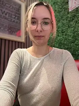 The Snowwhitee online show from February 8, 2025, 9:24 am