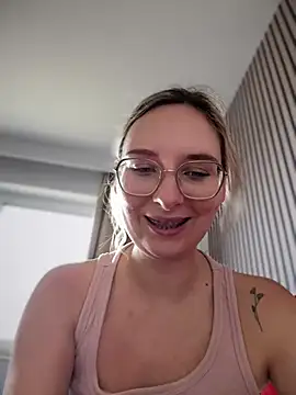 The Snowwhitee online show from February 15, 2025, 12:54 pm