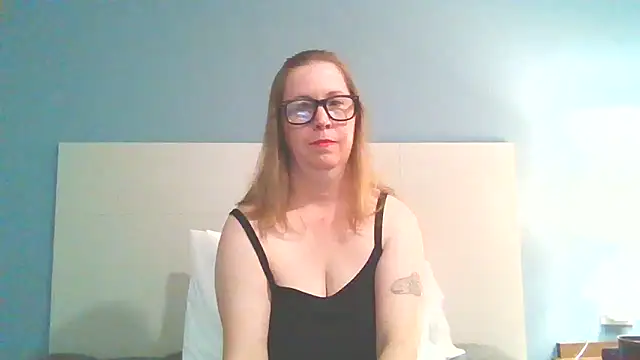 Snapshot of SweetandNaughty1 chatting on February 24, 2025, 9:43 am SweetandNaughty1 online show from February 24, 2025, 9:43 am