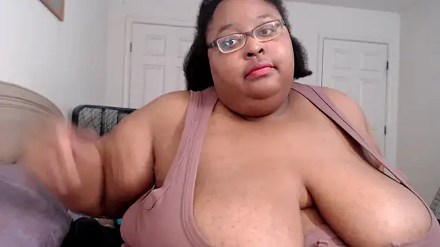 Loves Aura online show from March 7, 2026, 1:12 am