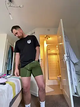 Snapshot of Kramer023 chatting on February 19, 2026, 2:36 pm Kramer023 online show from February 19, 2026, 2:36 pm