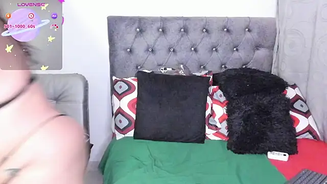 Snapshot of candy_sex_hot_ chatting on October 23, 2025, 5:39 am candy sex hot online show from October 23, 2025, 5:39 am