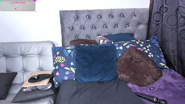 candy sex hot  online show from January 16, 2026, 4:49 am