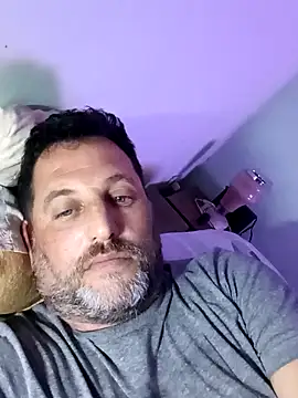 Snapshot of Reload_033 chatting on April 10, 2026, 1:23 am Reload 033 online show from April 10, 2026, 1:23 am