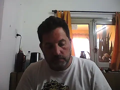 Snapshot of Reload_033 chatting on April 29, 2026, 12:31 pm Reload 033 online show from April 29, 2026, 12:31 pm