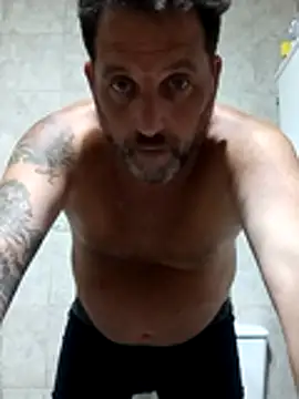 Snapshot of Reload_033 chatting on March 5, 2026, 4:42 am Reload 033 online show from March 5, 2026, 4:42 am