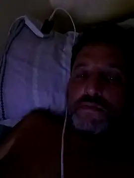 Snapshot of Reload_033 chatting on March 6, 2026, 3:23 am Reload 033 online show from March 6, 2026, 3:23 am