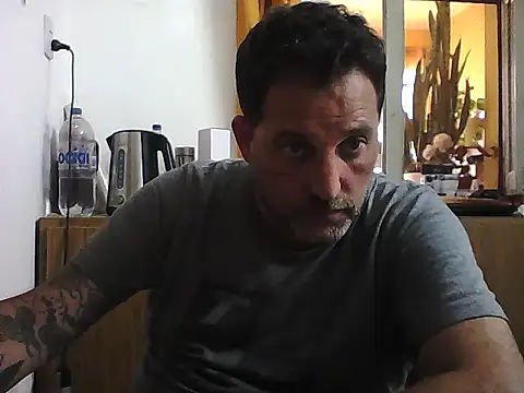 Snapshot of Reload_033 chatting on April 15, 2026, 7:40 pm Reload 033 online show from April 15, 2026, 7:40 pm