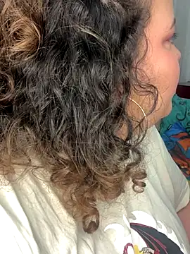 valentinny online show from November 10, 2025, 12:37 am