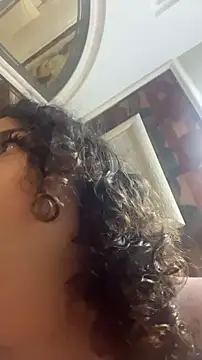 valentinny online show from November 24, 2025, 2:11 am