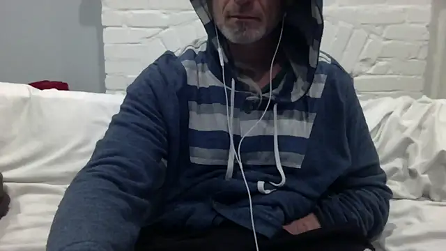 Snapshot of readyforfunxxx chatting on January 7, 2026, 2:22 pm readyforfunxxx online show from January 7, 2026, 2:22 pm