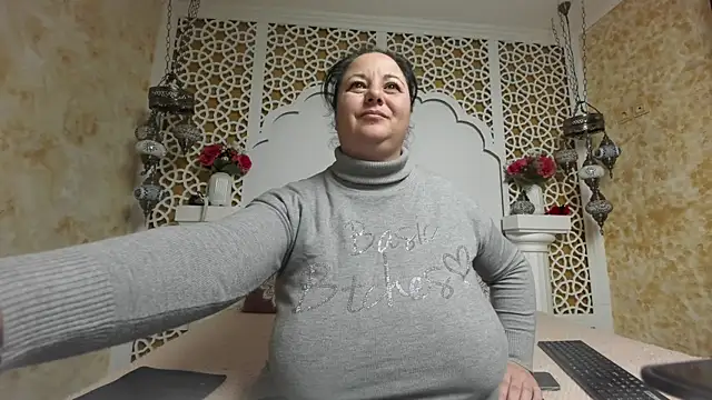 Snapshot of AleshaArabian chatting on January 14, 2026, 5:22 am AleshaArabian online show from January 14, 2026, 5:22 am