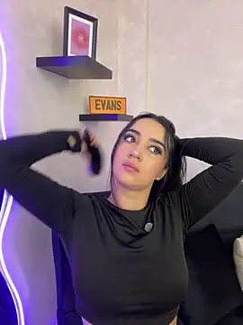 EmmyEvans1 online show from September 19, 2025, 7:29 pm