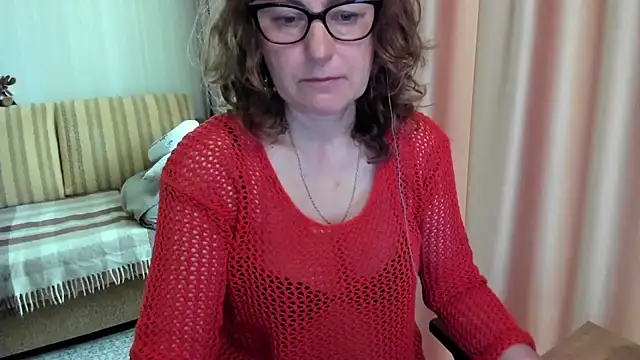 lauraoven online show from June 5, 2026, 7:03 am