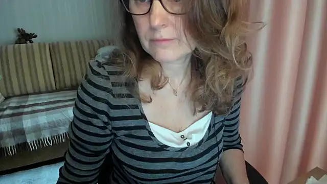 lauraoven online show from March 20, 2026, 6:47 am