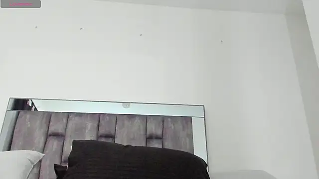 Snapshot of alyssia_ocean chatting on May 14, 2026, 12:57 pm alyssia ocean online show from May 14, 2026, 12:57 pm