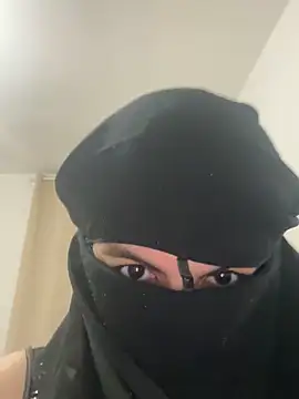 Snapshot of Marocainegroscul chatting on November 24, 2025, 3:45 pm Marocainegroscul online show from November 24, 2025, 3:45 pm