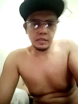 Snapshot of mrbubbaibrahim chatting on November 19, 2025, 7:30 am mrbubbaibrahim online show from November 19, 2025, 7:30 am