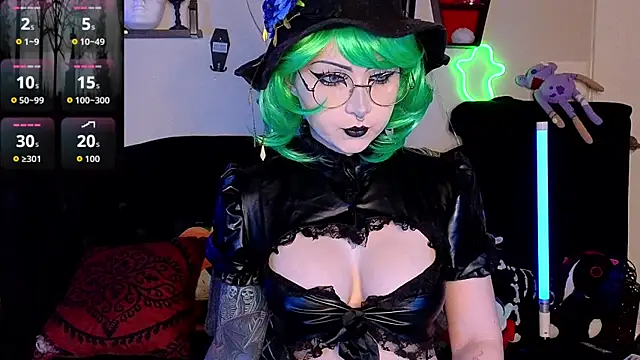 Snapshot of Ivey_and_James chatting on September 10, 2025, 8:19 pm Ivey and James online show from September 10, 2025, 8:19 pm