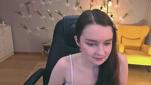 Snapshot of CloudGrace chatting on May 28, 2026, 6:14 pm CloudGrace online show from May 28, 2026, 6:14 pm