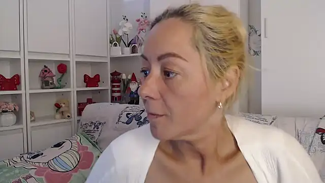 Snapshot of spell_of_love chatting on July 9, 2026, 12:37 pm spell of love online show from July 9, 2026, 12:37 pm