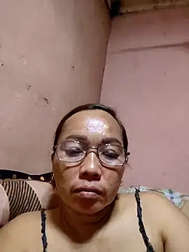 Snapshot of asianwet4u chatting on October 29, 2025, 4:17 pm asianwet4u online show from October 29, 2025, 4:17 pm