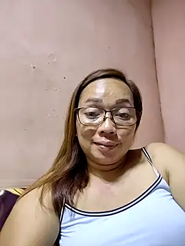 asianwet4u online show from May 11, 2026, 1:23 pm