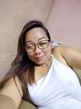 Snapshot of asianwet4u chatting on April 5, 2026, 3:46 am asianwet4u online show from April 5, 2026, 3:46 am